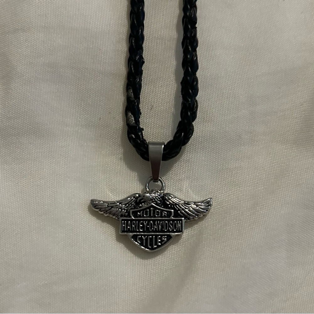 Harley-Davidson Black and Silver Winged Pendant Necklace